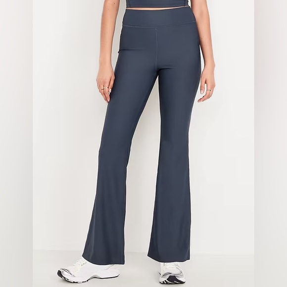 Old Navy Extra High-Waisted PowerSoft Rib Flare Leggings NWT Sz: Med - Picture 1 of 12